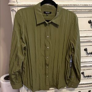 Madewell Green Crinkled Button-Up Shirt - Size L